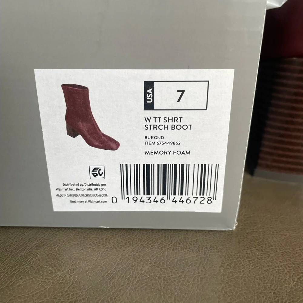 Time and Tru Burgundy Heeled Boots - Picture 1 of 5